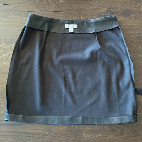 TopShop Faux Black Leather Spilt Detail Mini Skirt - Picture 10 of 10